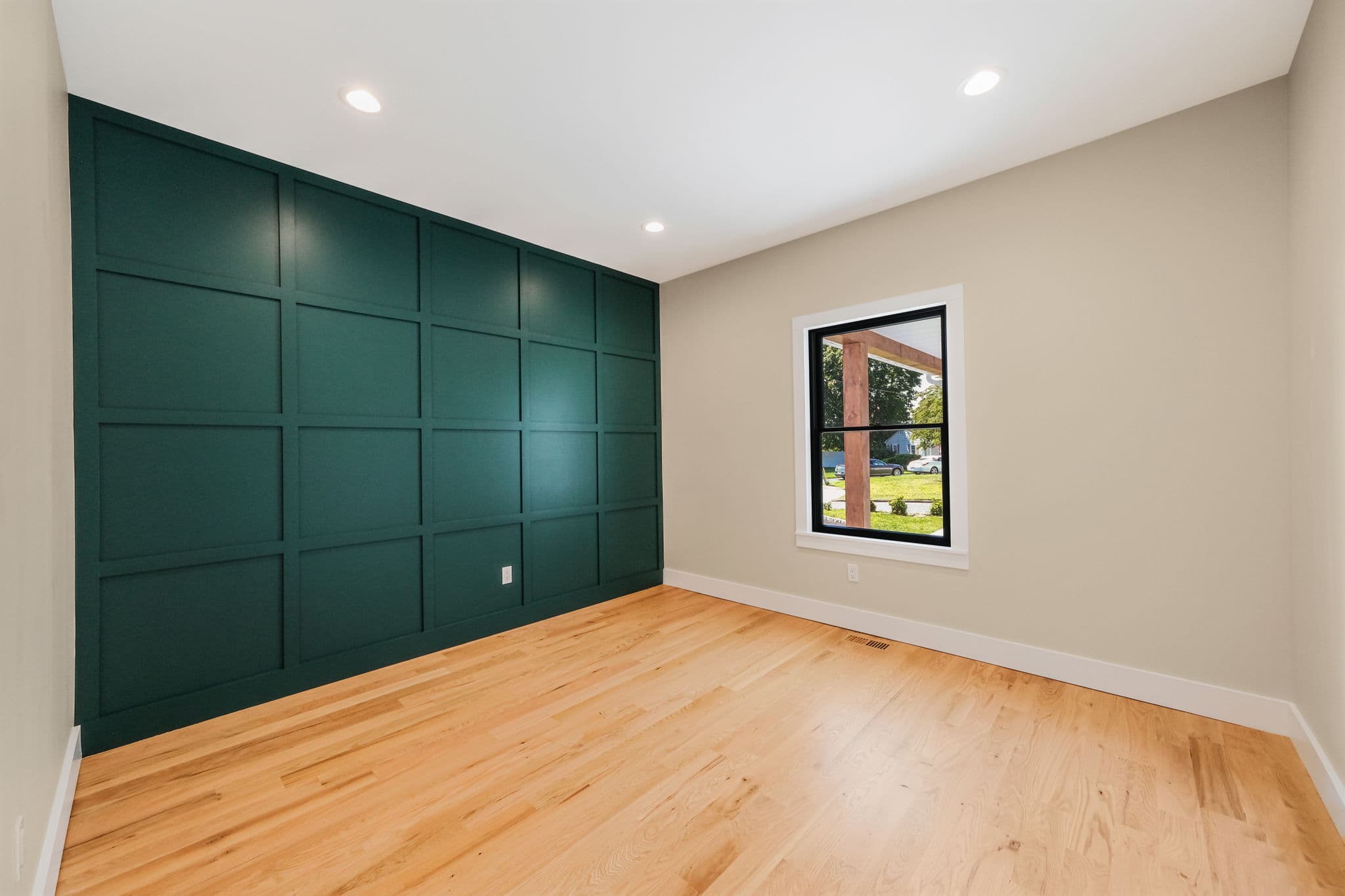 Custom Built-Ins & Trim Work - Photo 7