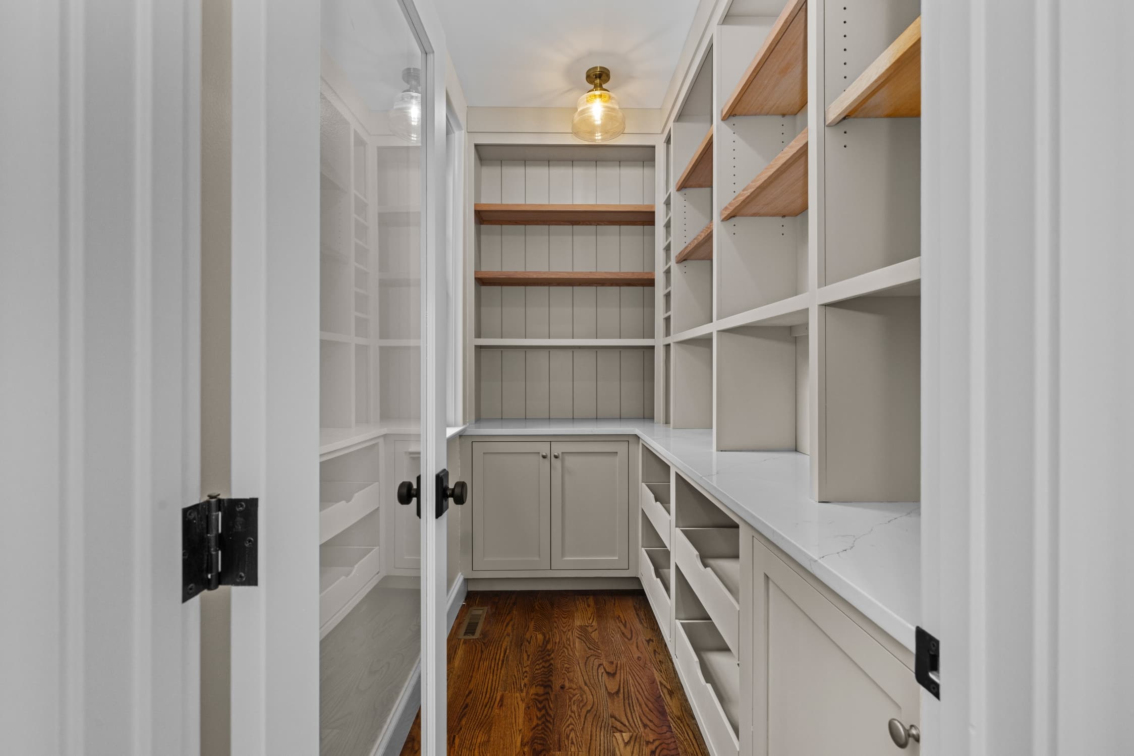 Custom Built-Ins & Trim Work - Photo 1